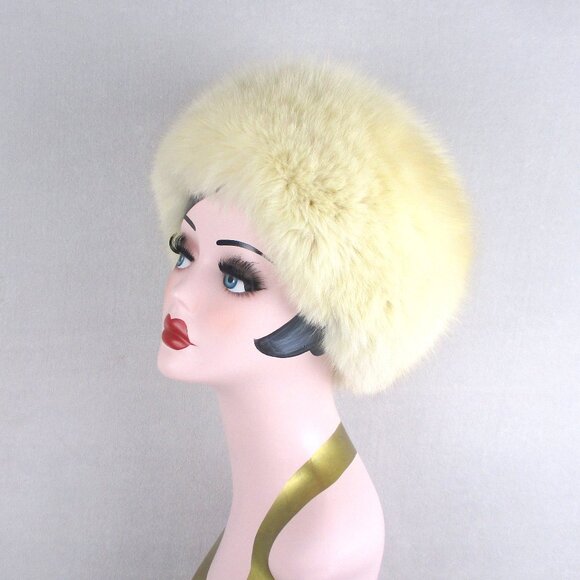 Vintage Cream Fur Hat - Picture 2 of 6